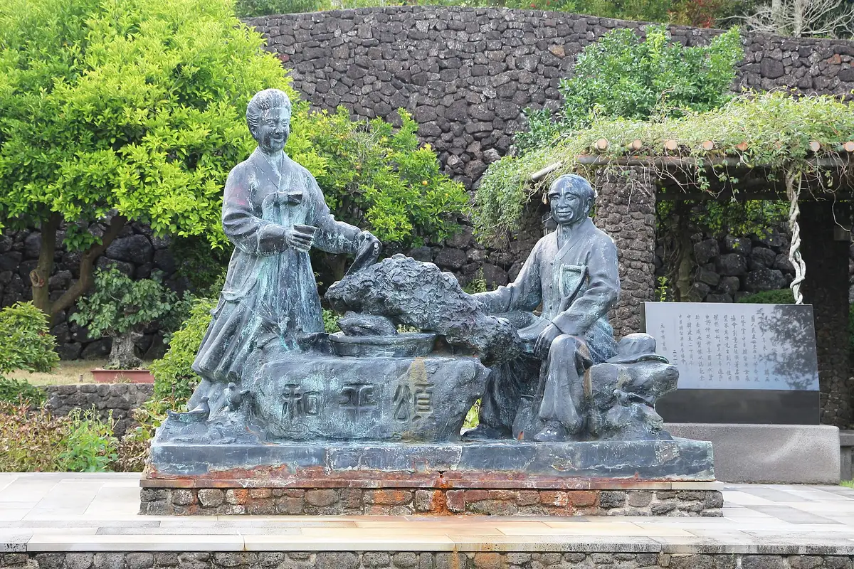 Statues and garden ornaments